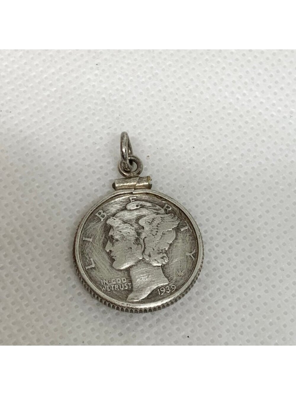 1939 Mercury Dime Pen1939 Mercury Dime Pendant Necklace Vintage Collectible Coin